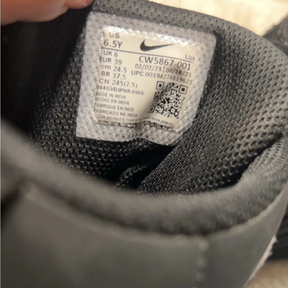 Nike Men's Black High-Top Sneakers with Strap